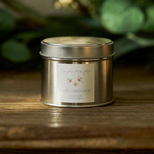 Charger l'image dans la galerie, Bougie parfumée de Noël en boîte – Sophie Allport, 170 g
