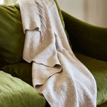 Charger l'image dans la galerie, Plaid Moorland Hazel en pure laine vierge noisette 130 × 200 cm