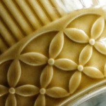 Charger l'image dans la galerie, Tasse céramique jaune Gohobi