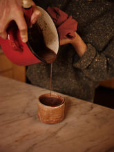 Charger l'image dans la galerie, Chocolat chaud à la cannelle – Harth Chocolate