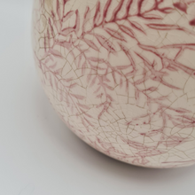 Charger l'image dans la galerie, Oeuf décoratif feuillage rose beige Clayre & Eef