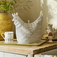 Charger l'image dans la galerie, Couvre-théière poule rayée Stamford Stripe – Sophie Allport
