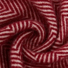 Charger l&#39;image dans la galerie, Plaid Rosewood pure laine vierge Rayures Diagonales - Rouge
