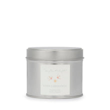 Charger l'image dans la galerie, Bougie parfumée de Noël en boîte – Sophie Allport, 170 g
